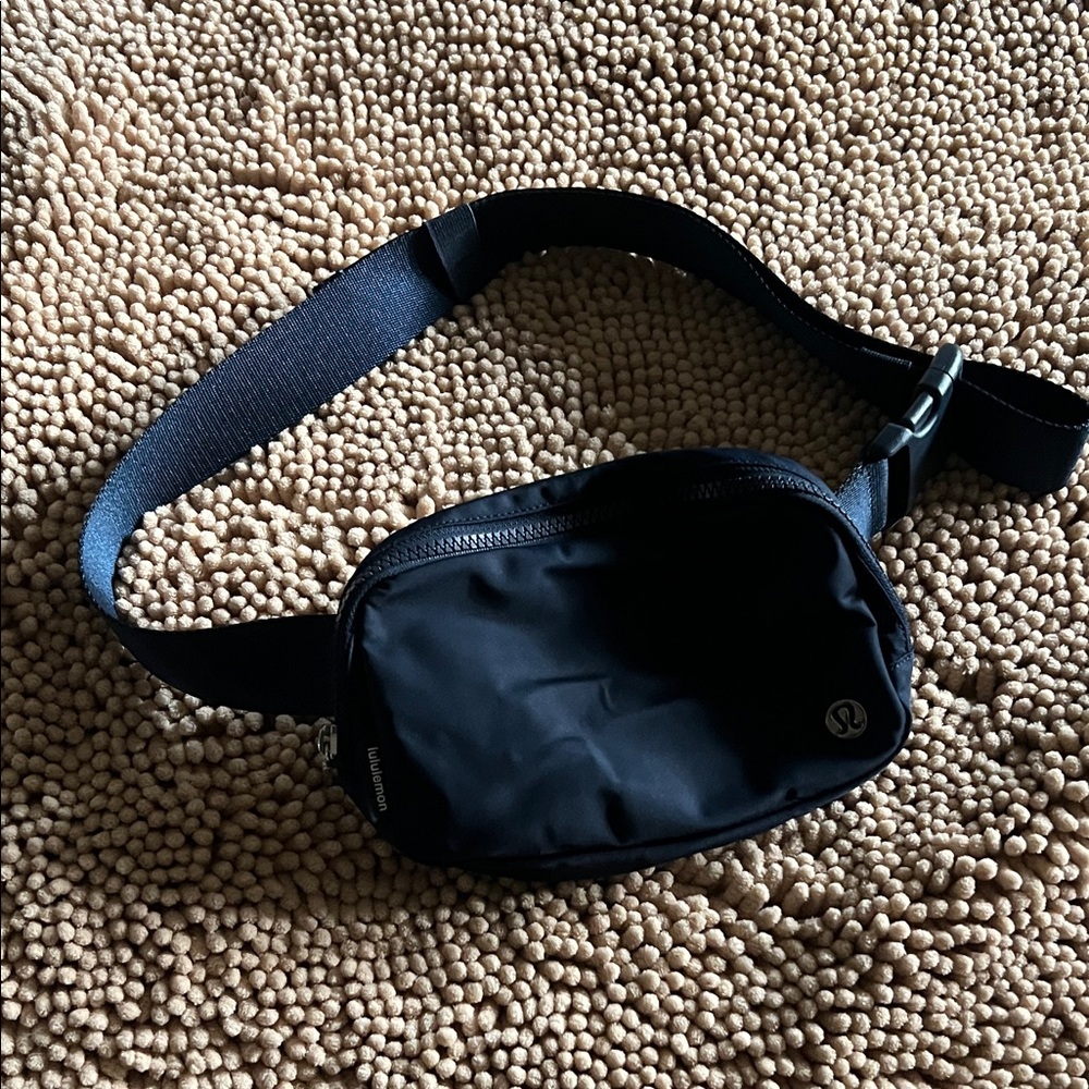 lululemon athletica Black Belt Bag
